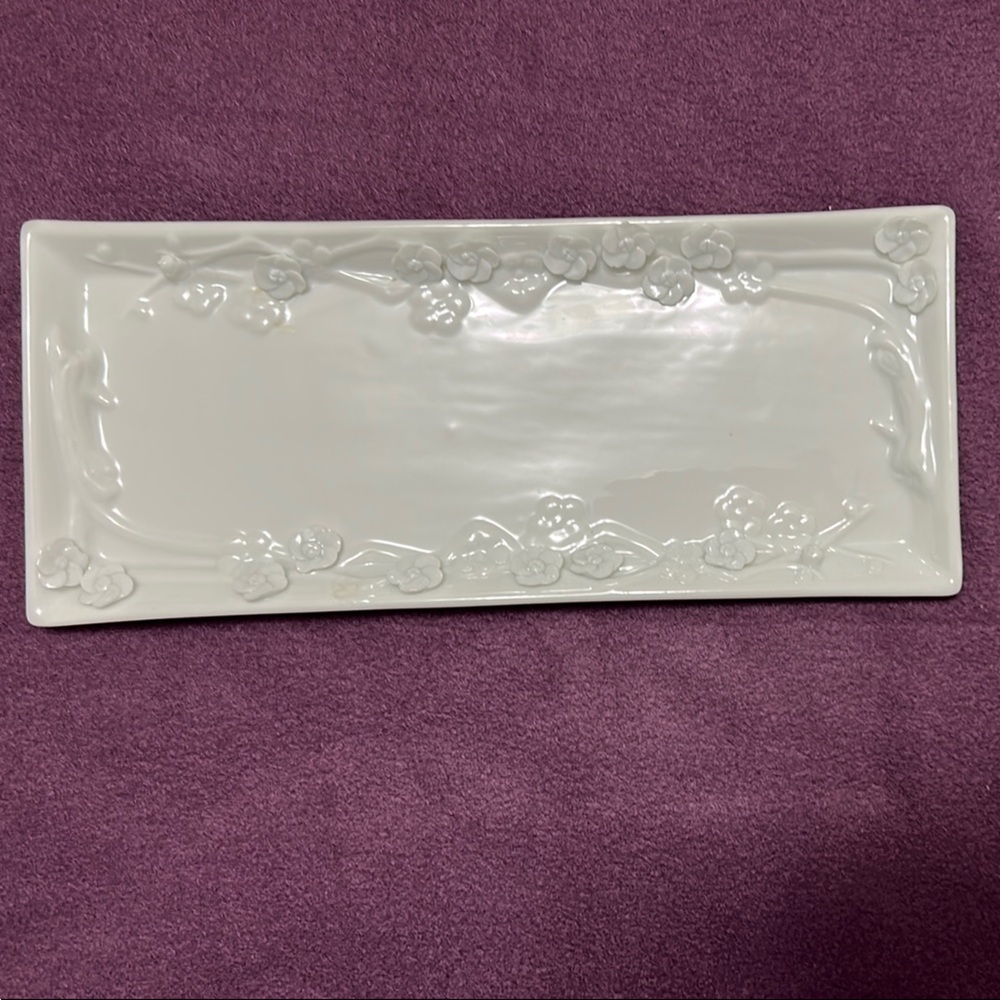 Elegant White Rectangular porcelain Zara Home Tray with porcelain flowers